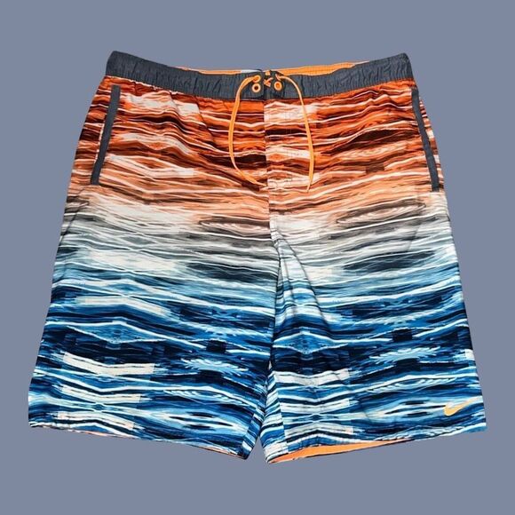 Nike 9” Volly Board Shorts Trunks Swim Size Large - Picture 1 of 6